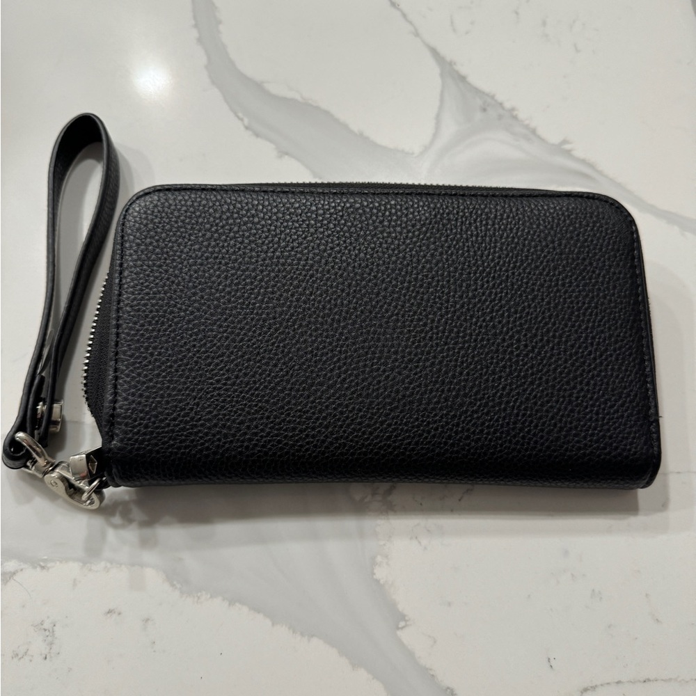 Black Thirty-One wallet/wristlet